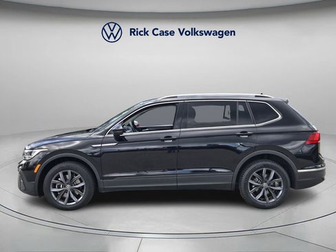 Used 2023 Volkswagen Tiguan SE image 3