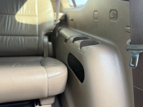 Used 2002 Toyota Sequoia Limited AWD/4WD image 87