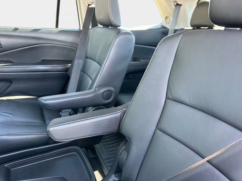 Used 2022 Honda Pilot Touring image 13