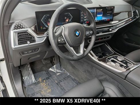 Used 2025 BMW X5 xDrive40i w/ Parking Assistance Package image 12
