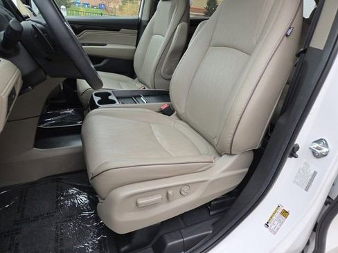 Used 2024 Honda Odyssey Elite image 8