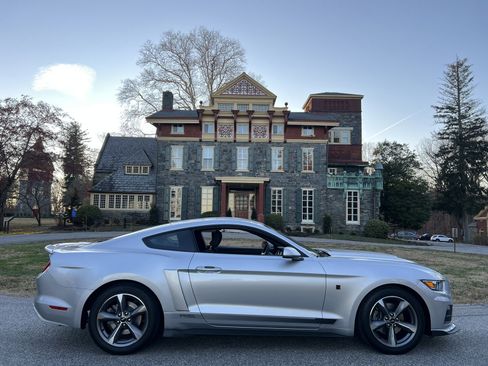 Used 2015 Ford Mustang Coupe w/ Equipment Group 051A image 12