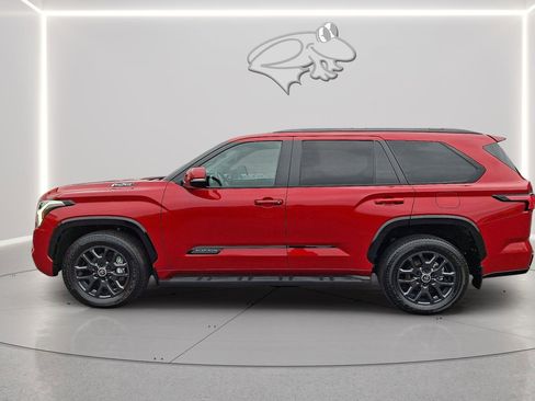 Used 2024 Toyota Sequoia Platinum image 2