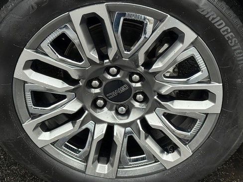 Certified 2024 GMC Yukon XL Denali Ultimate image 12