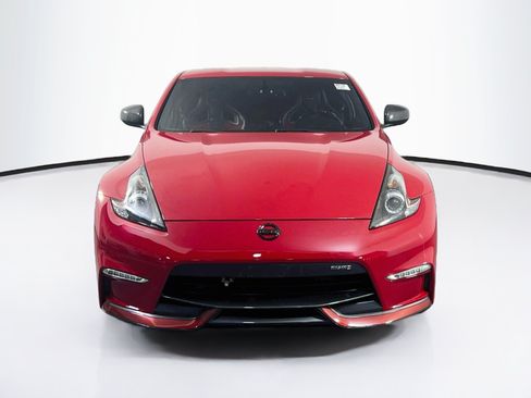 Used 2017 Nissan 370Z NISMO RWD image 2