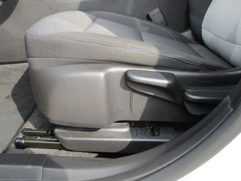 Used 2025 Chevrolet Trax LS image 12