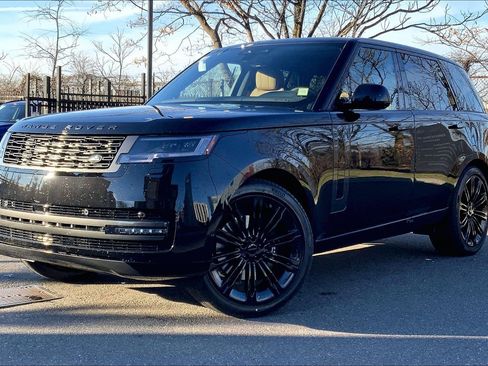 New 2026 Land Rover Range Rover SE image 1