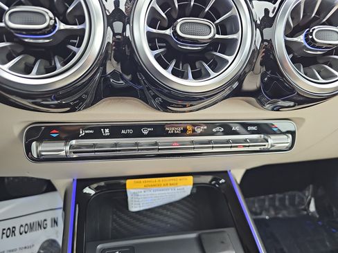 Certified 2025 Mercedes-Benz GLB 250 image 22