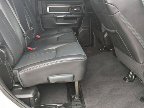 Used 2018 RAM 2500 Laramie w/ Convenience Group image 31