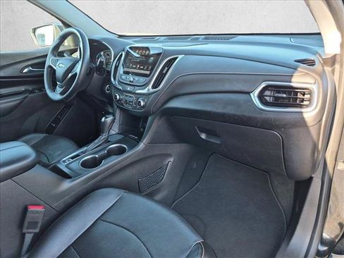 Used 2018 Chevrolet Equinox Premier FWD image 19