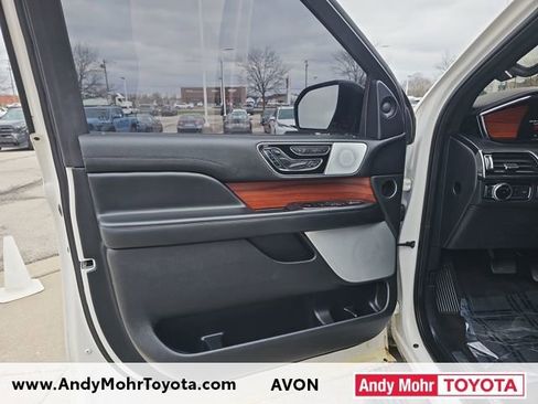 Used 2018 Lincoln Navigator L Reserve w/ Technology Package image 11