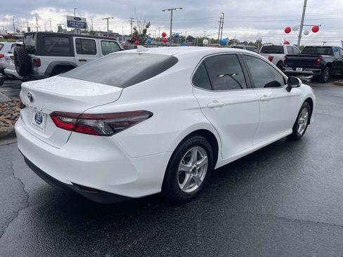 Used 2023 Toyota Camry LE image 6