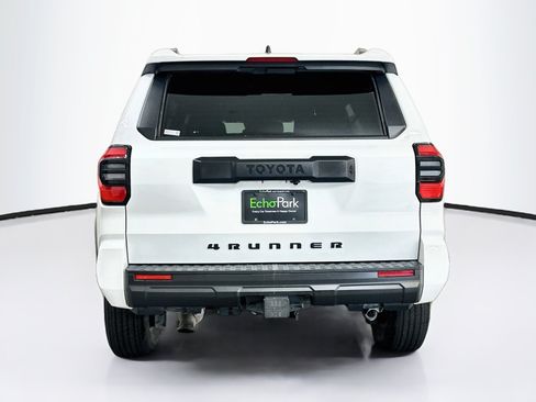 Used 2025 Toyota 4Runner SR5 AWD/4WD image 7