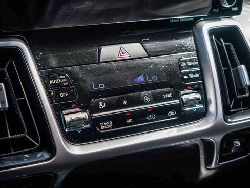Certified 2023 Kia Sorento EX AWD/4WD image 19