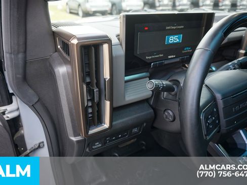 Used 2025 GMC Hummer EV 2X image 39