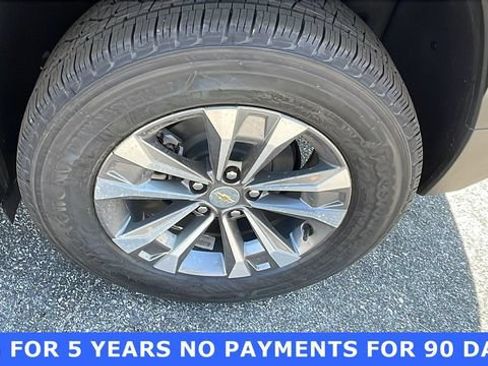 New 2026 Chevrolet Equinox LT w/ Convenience Package II FWD image 30