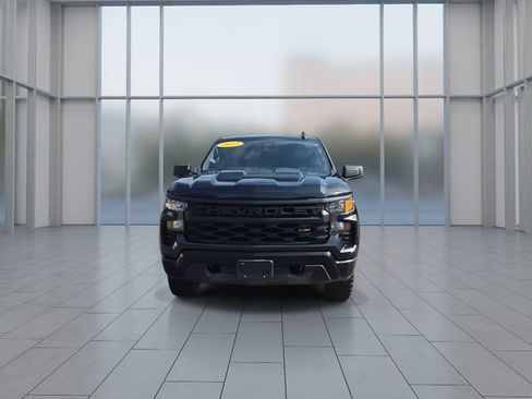 Used 2023 Chevrolet Silverado 1500 Custom Trail Boss AWD/4WD image 3