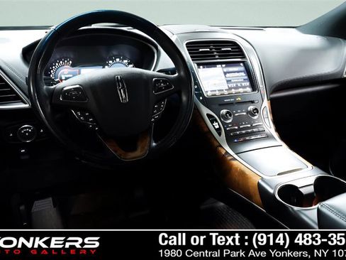 Used 2017 Lincoln MKX Reserve w/ Lincoln MKX Climate Package image 40