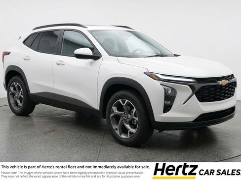 Used 2025 Chevrolet Trax LT w/ LT Convenience Package FWD image 1