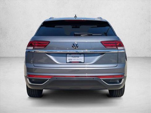 Used 2023 Volkswagen Atlas Cross Sport SE FWD image 7