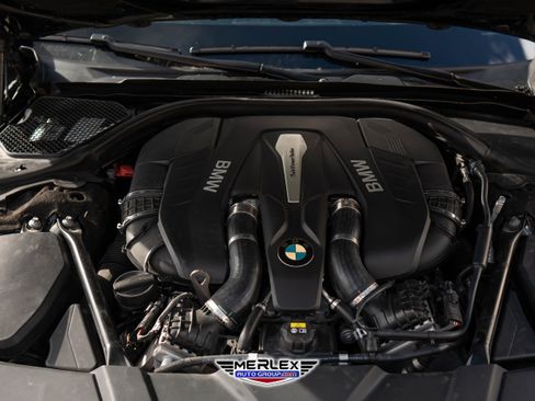 Used 2018 BMW 750i M SPORT LINE image 52