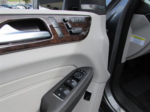 Used 2013 Mercedes-Benz ML 350 4MATIC image 8