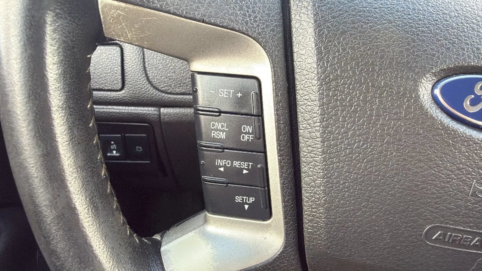 Used 2010 Ford Fusion Hybrid FWD image 31