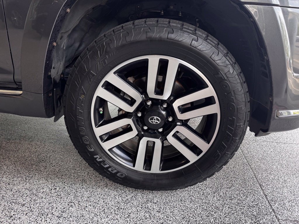 Used 2018 Toyota 4Runner Limited AWD/4WD image 8
