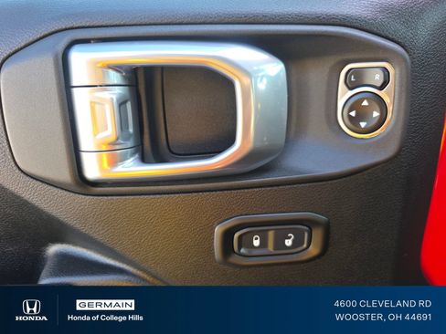 Used 2021 Jeep Wrangler Unlimited Rubicon AWD/4WD image 25
