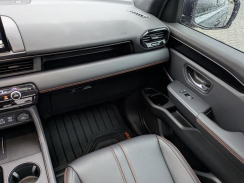 Certified 2025 Honda Pilot TrailSport image 22