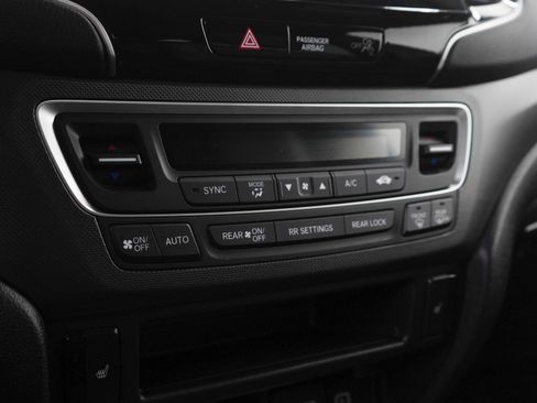 Used 2022 Honda Pilot TrailSport image 23