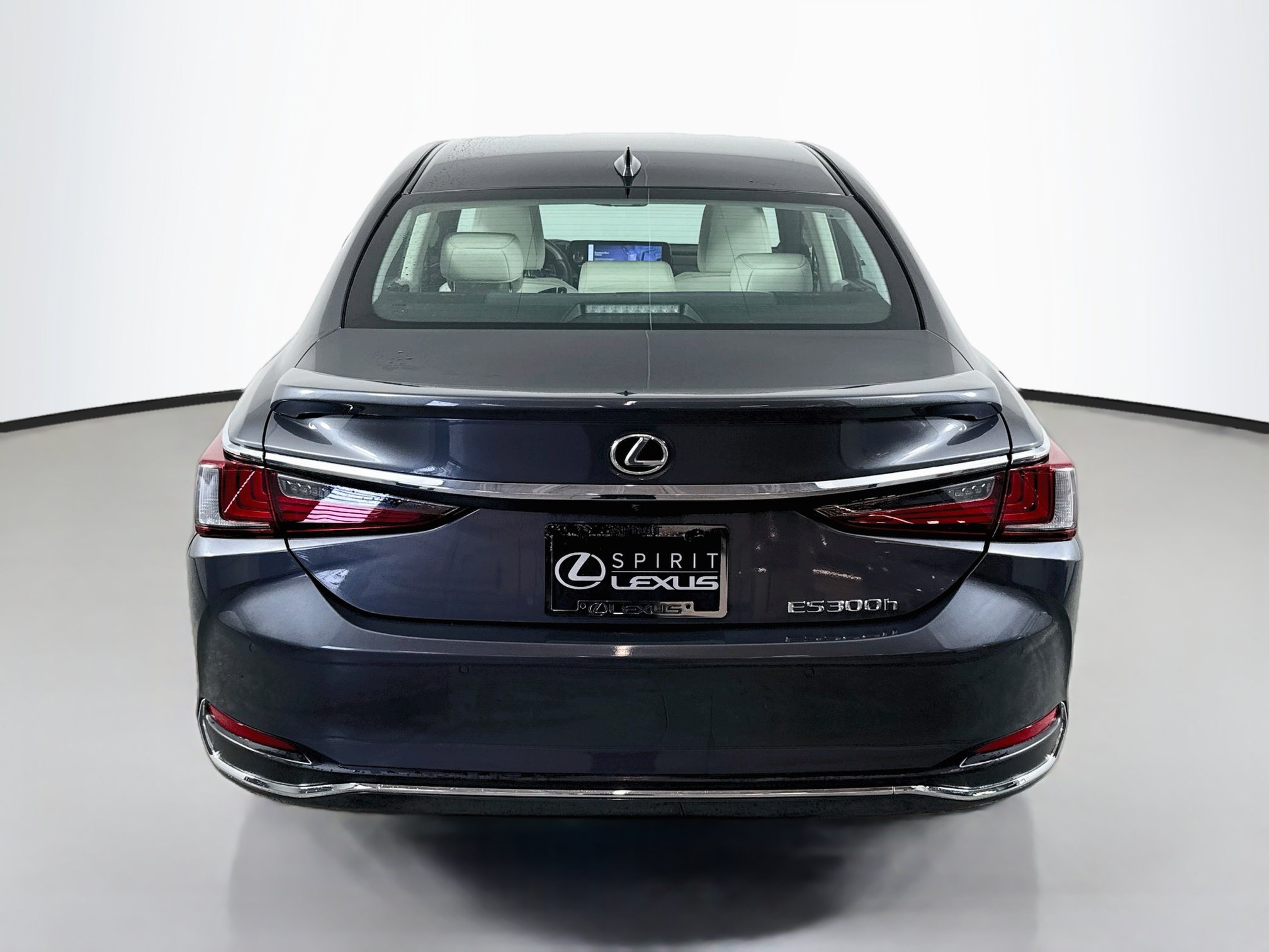 Used 2023 Lexus ES 300h Ultra Luxury FWD image 6