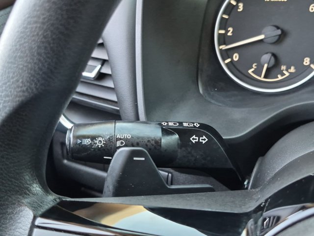 Used 2021 Nissan Rogue S FWD image 16