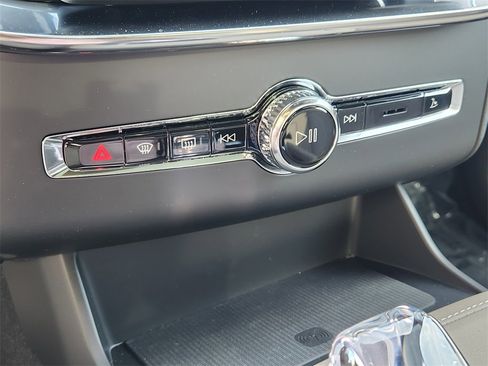 New 2026 Volvo XC90 B6 Ultra w/ Lounge Package image 16