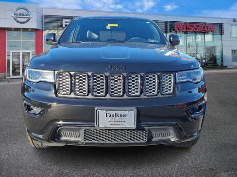 Used 2022 Jeep Grand Cherokee Laredo X image 2