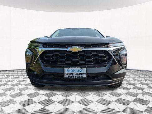 Used 2025 Chevrolet Trax LS FWD image 14