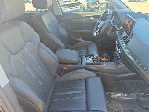 Used 2023 Audi Q5 Prestige w/ Prestige Package AWD/4WD image 10