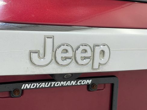 Used 2013 Jeep Grand Cherokee Overland AWD/4WD image 36