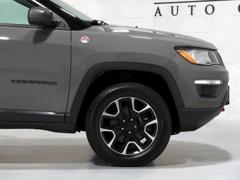 Used 2020 Jeep Compass Trailhawk w/ Cold Weather Group AWD/4WD image 37