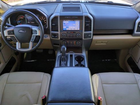 Used 2017 Ford F150 Lariat image 15