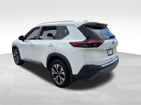 Used 2023 Nissan Rogue SV w/ SV Premium B Package FWD image 5