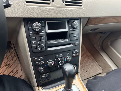 Used 2004 Volvo XC90 2.5T image 13