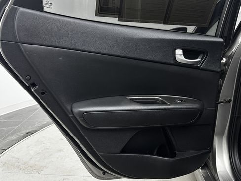 Used 2018 Kia Optima LX image 27