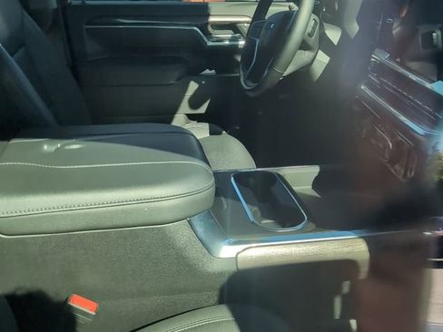 Used 2025 Chevrolet Silverado 2500 LTZ w/ LTZ Plus Package image 6