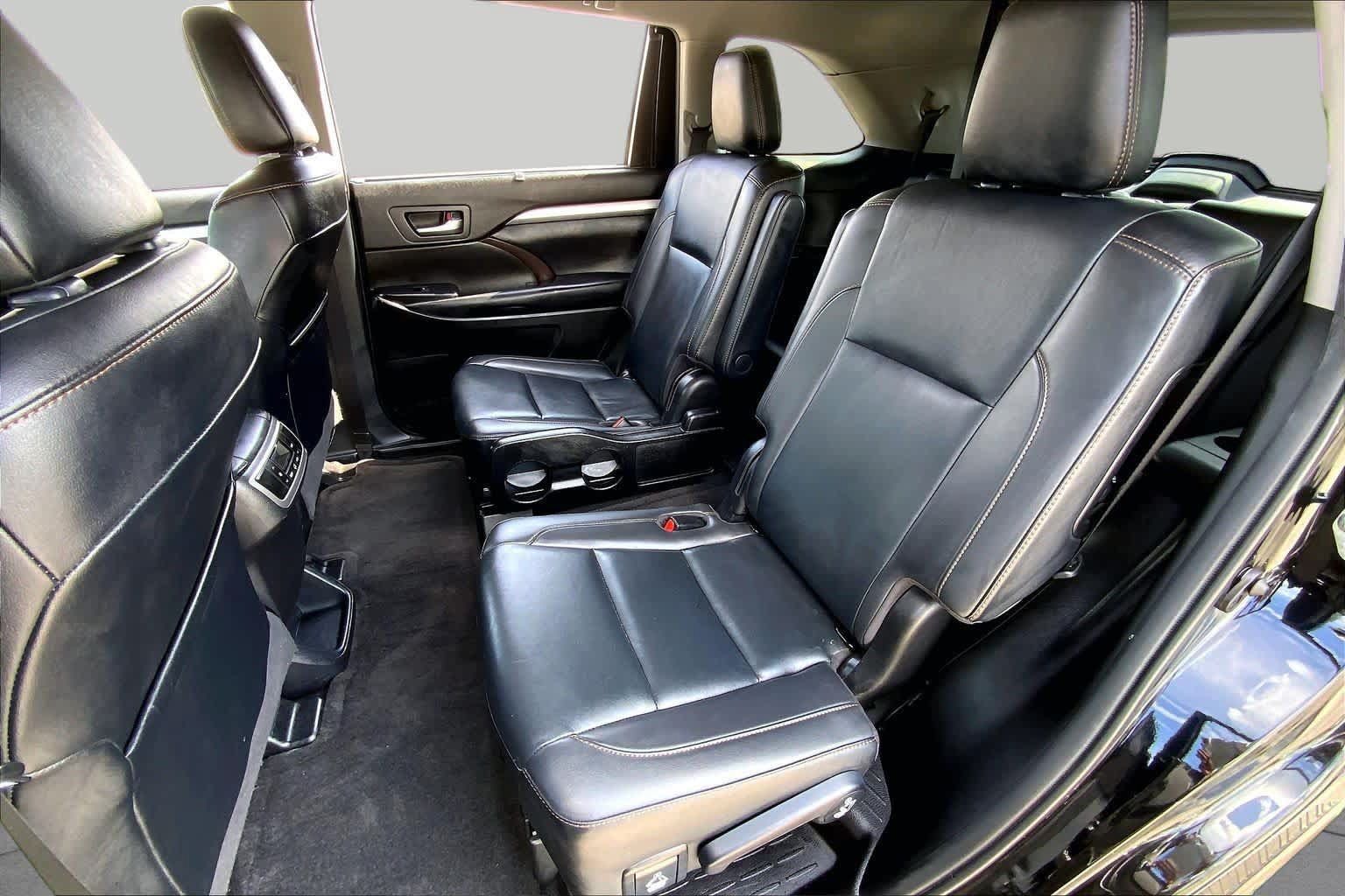 Used 2019 Toyota Highlander XLE AWD/4WD image 20