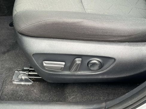 Used 2021 Toyota RAV4 XLE w/ Convenience Package image 20