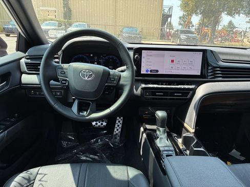 Used 2025 Toyota Camry XSE FWD image 41