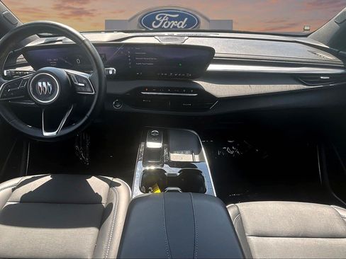 Used 2025 Buick Enclave Preferred FWD image 15