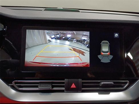 Used 2021 Kia Niro EX Premium w/ Cold Weather Package image 19