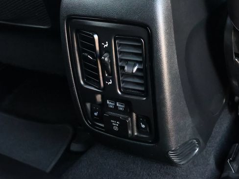 Used 2024 Dodge Durango GT AWD/4WD image 35